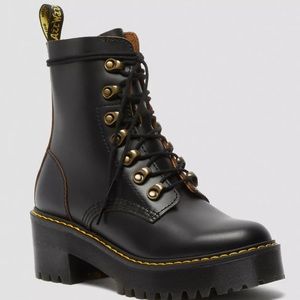 DR. MARTEN LEONA WOMEN'S VINTAGE SMOOTH LEATHER HEELED BOOTS